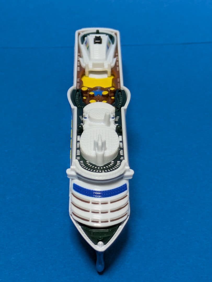 大型 豪華客船 アイーダ 1/1400 スケール　AIDA