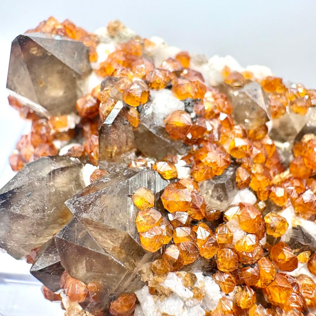 555 中国福建省産　ガーネット&スモーキークォーツ