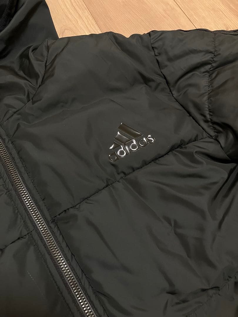 ピピ　新品・未使用品　adidas ロングダウンコート　ベンチコート