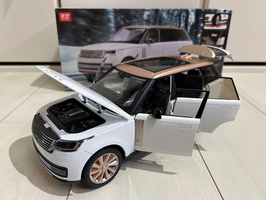 希少 1/18 ランドローバー レンジローバー ヴォーグ ロング 新型 白/金