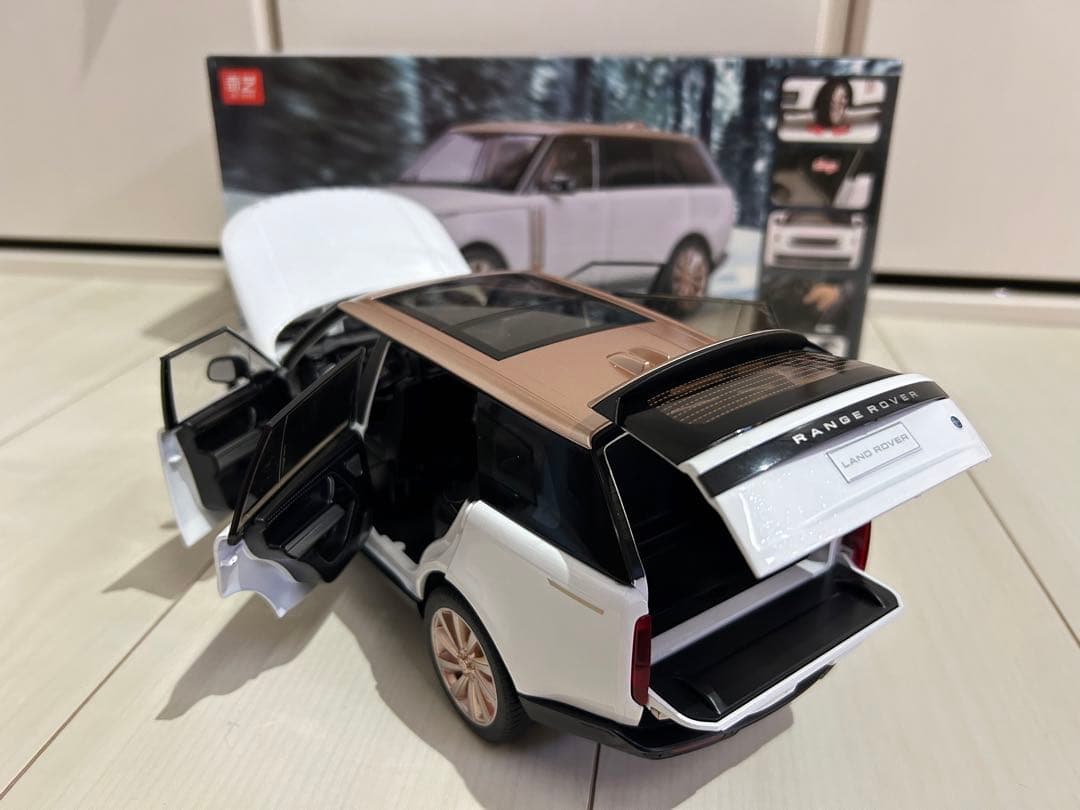希少 1/18 ランドローバー レンジローバー ヴォーグ ロング 新型 白/金