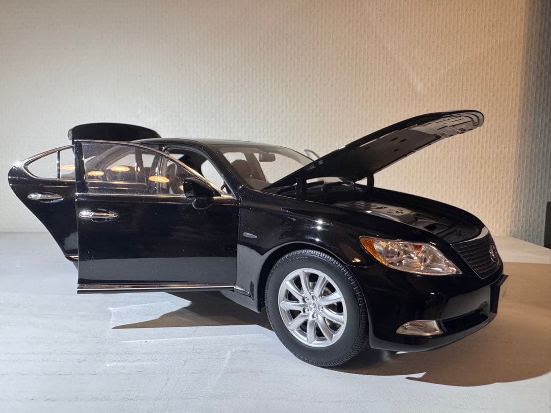 NOREV Lexus LS 460 ブラック ミニカー