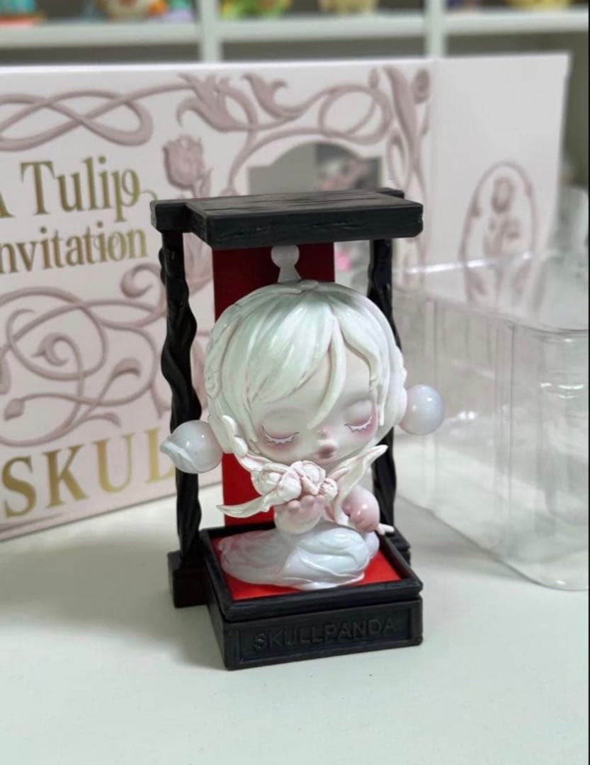 アイドル POPMART SKULLPANDA A Tulip Invitation