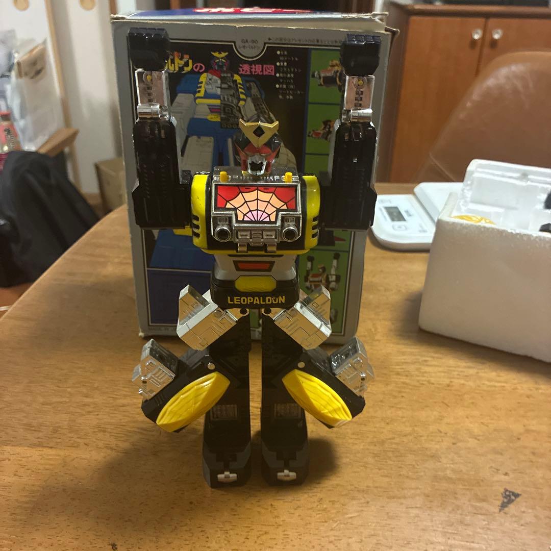 DX スパイダーマン レオパルドン　超合金　ポピー