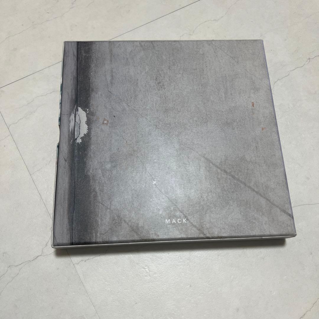 アート・デザイン・音楽 Alec Soth - Gathered Leaves - Mack 2015