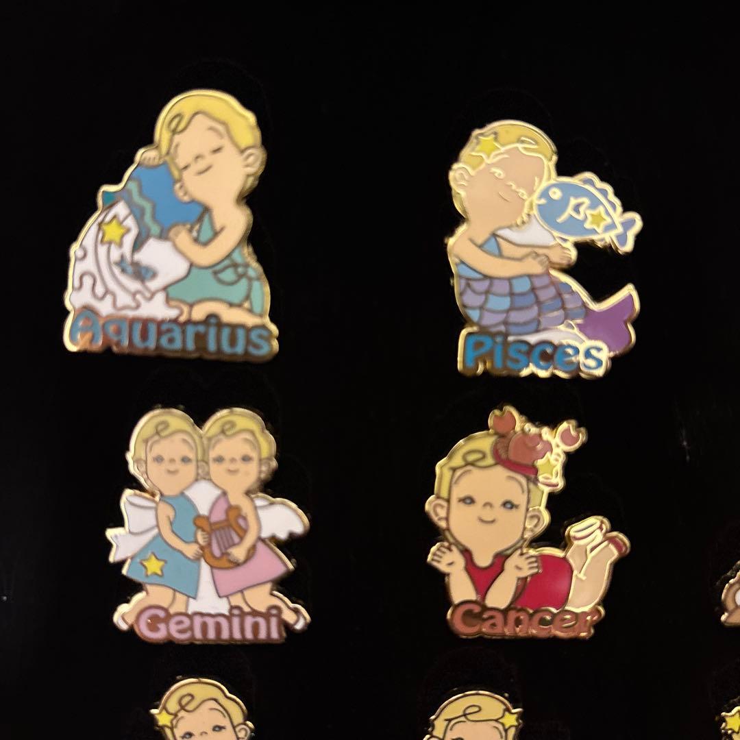 【希少】髙島屋シンガポールローズちゃん星座ピンバッジ（2023年） 30周年記念