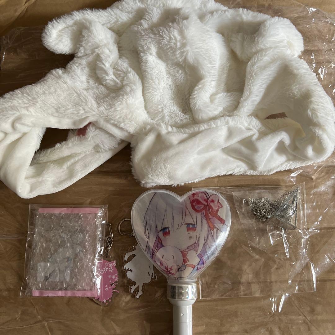 まふまふ ピラミッドネックレス、アクキー、帽子、ペンライト グッズ
