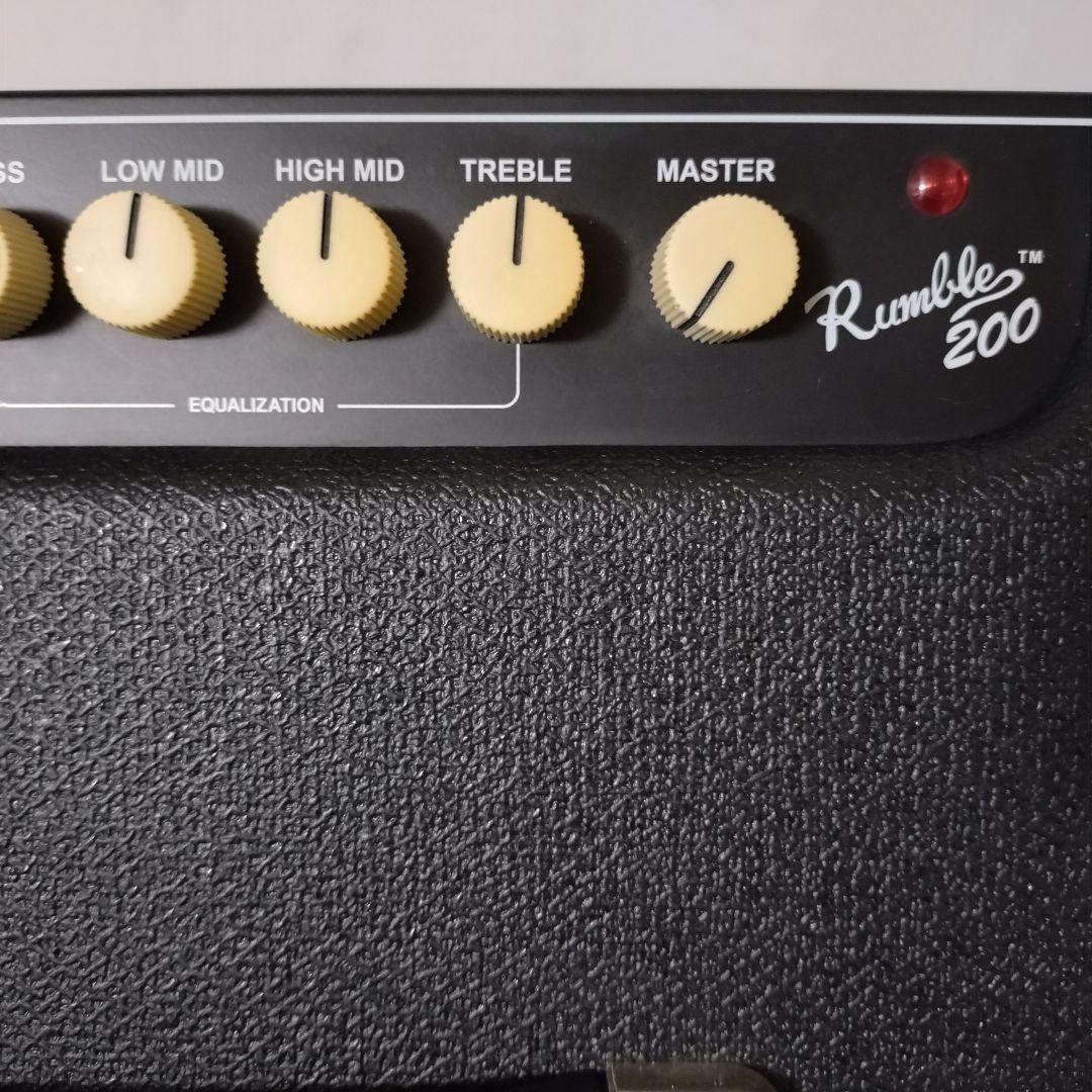 美品　Fender　フェンダー　Rumble 200　ベースアンプ　コンボアンプ