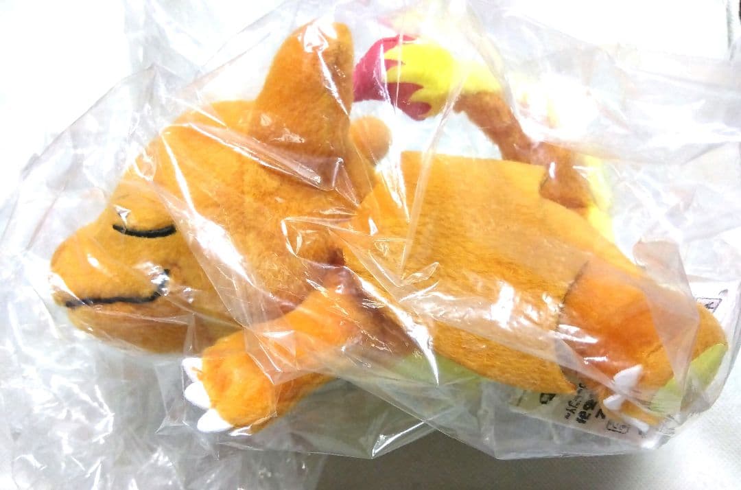 ポケモン　おねむり　ポーズ　ぬいぐるみ　リザードン　202510111908