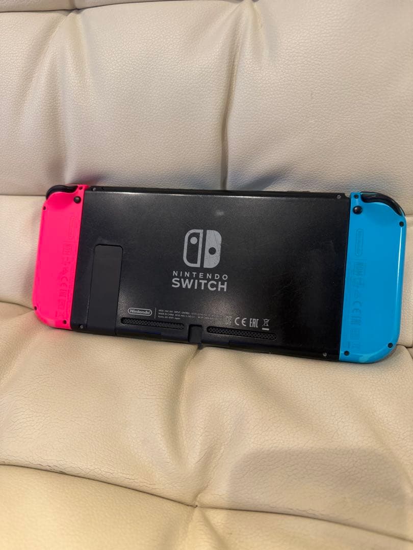 Nintendo Switch 本体 青/赤 ジョイコン付き　ジャンク