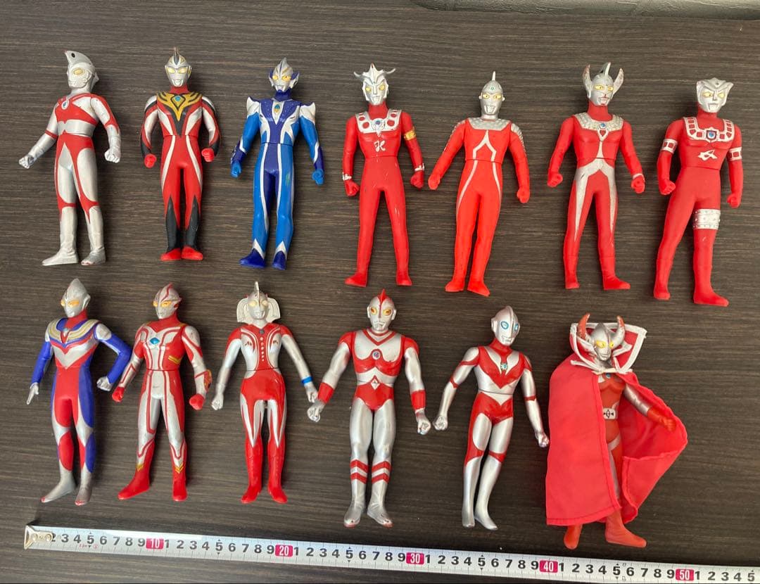 ウルトラマンなどフィギュア 円谷プロ 日本製有2000〜08年製77体まとめ売り
