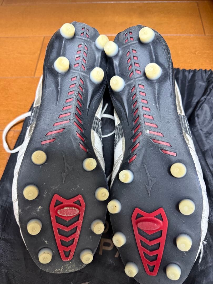 Mizuno モレリアネオ4 (赤白)