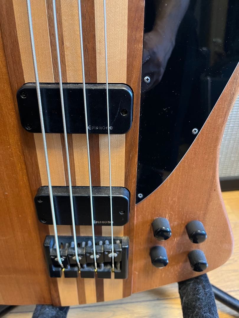 ベース Epiphone Thunderbird Pro IV
