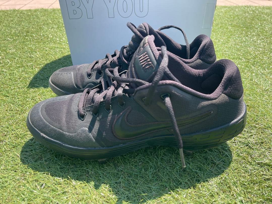 Nike By You ブラック スパイク