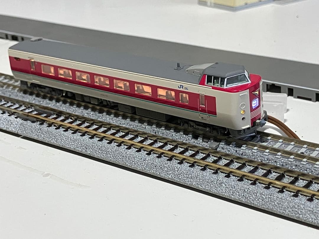 え*む様 KATO 10-1779 381系ゆったりやくもグレー台車(ウェザリン