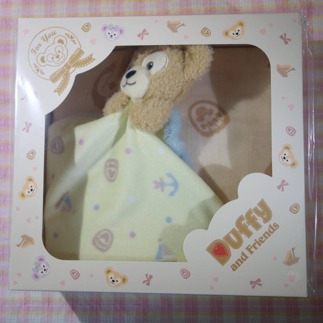 〇 / ダッフィー ベビーギフトセット / ショッパー付 / ガーゼケット 他