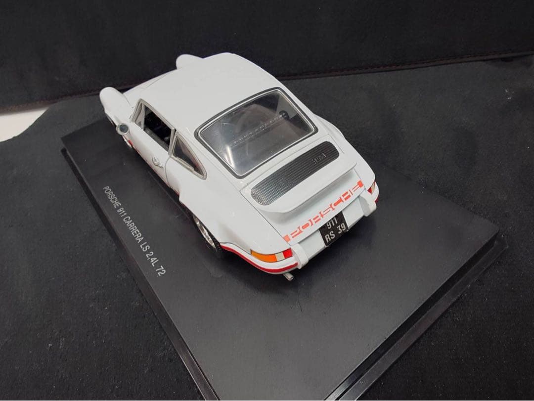 京商　イーグル　1/18ミニカー ポルシェ911 カレラ　RS ホワイト