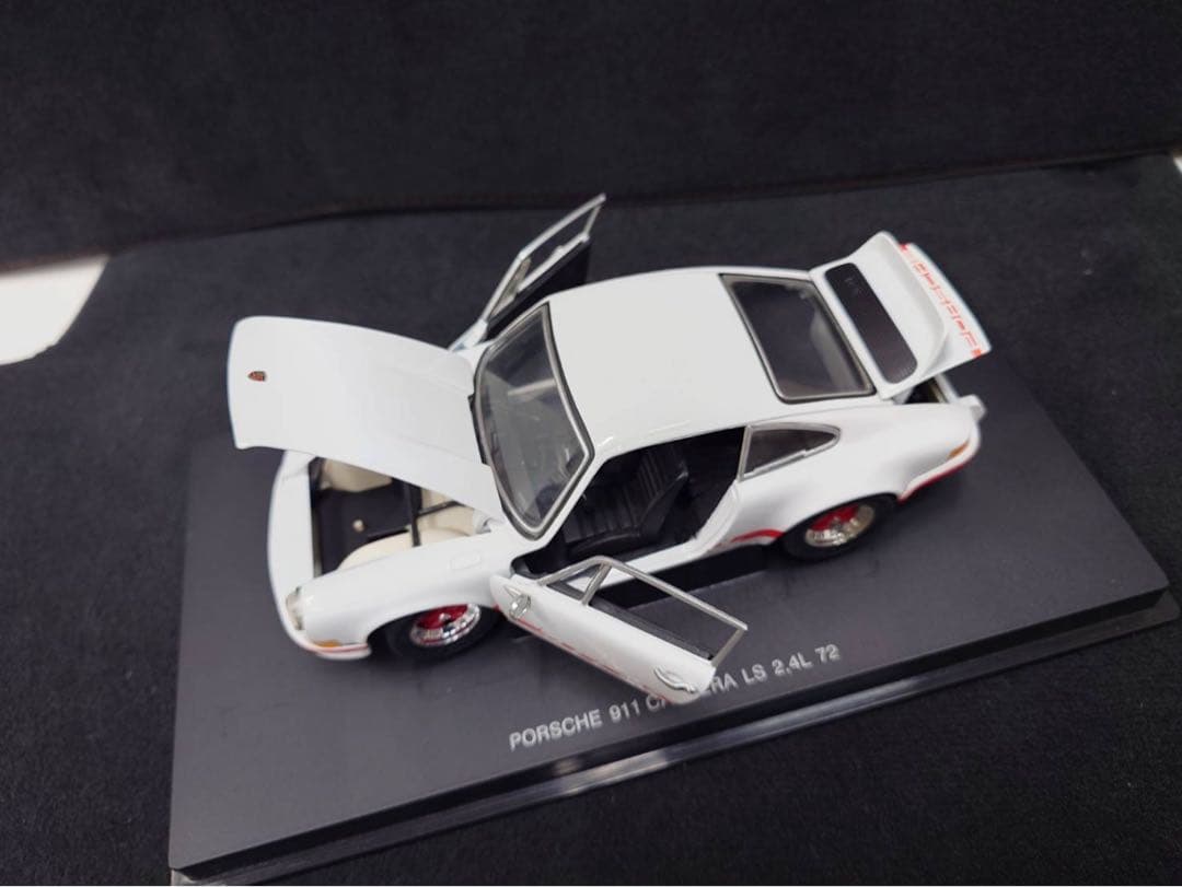 京商　イーグル　1/18ミニカー ポルシェ911 カレラ　RS ホワイト