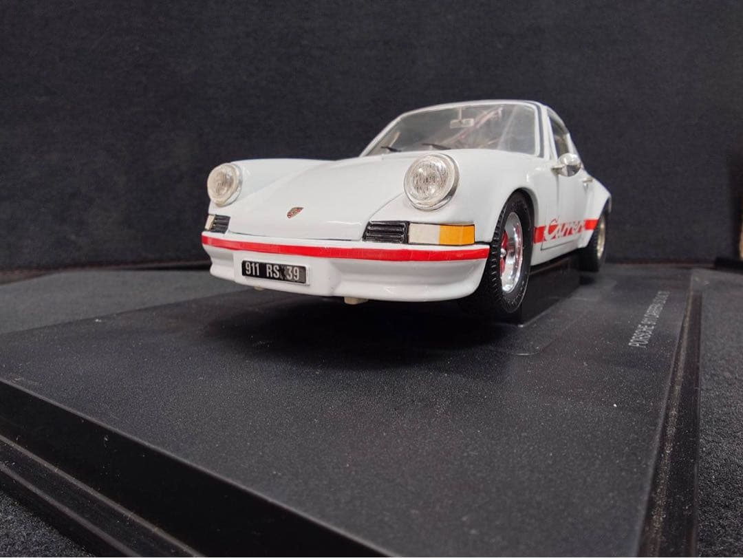 京商　イーグル　1/18ミニカー ポルシェ911 カレラ　RS ホワイト