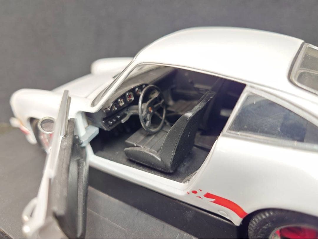 京商　イーグル　1/18ミニカー ポルシェ911 カレラ　RS ホワイト