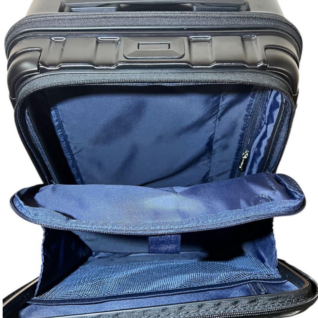 BERMAS バーマス 34L４輪キャリー　キャスターロック　ドリンクホルダー付