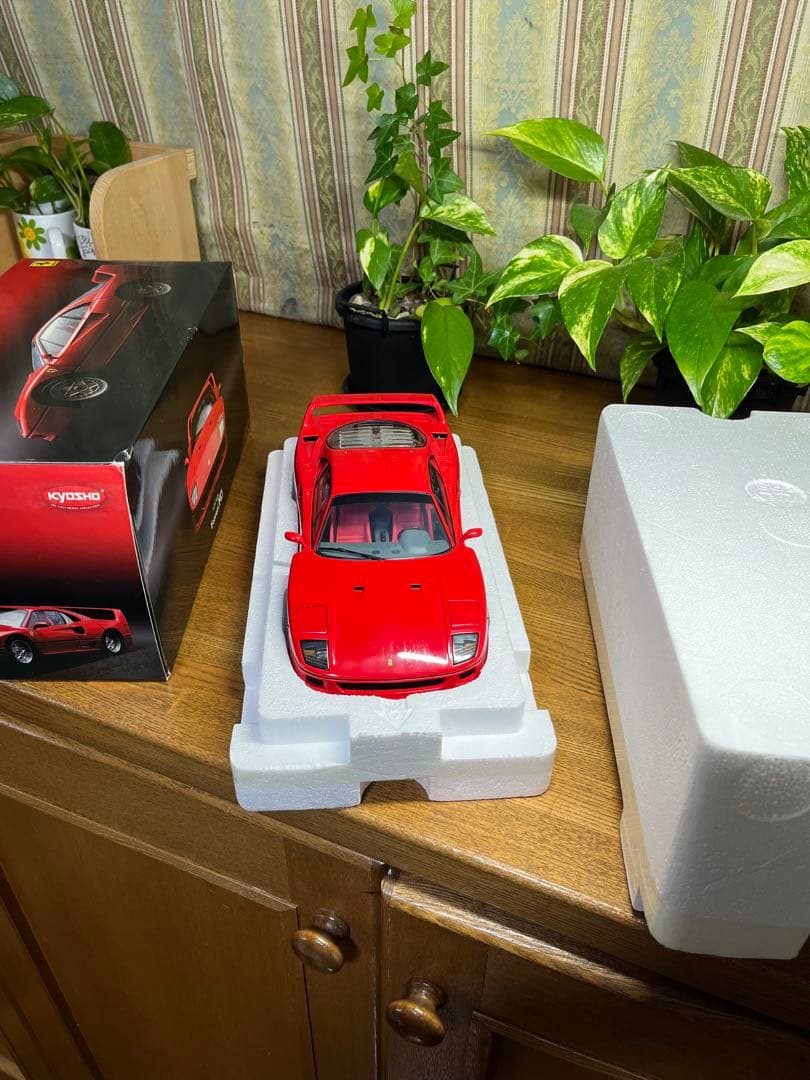京商　1/18 f40 中古品