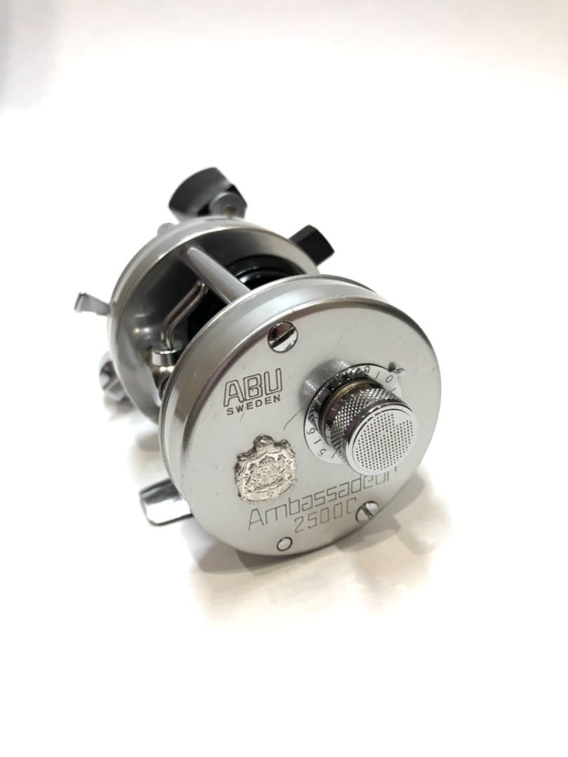★ 美品　ABU 2500c  アブガルシア　アンバサダー　シルバー　★