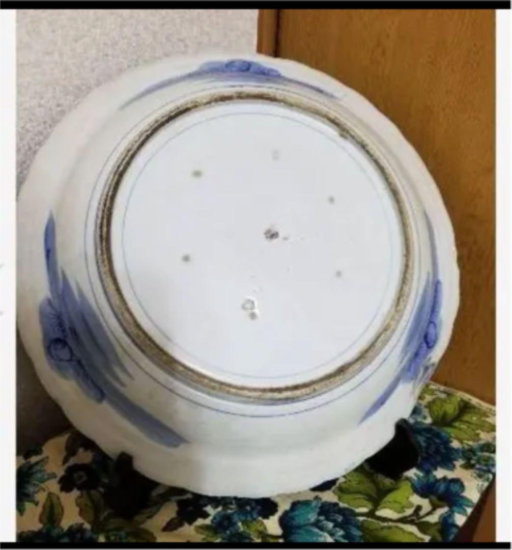 古美術品の大皿です蔵の掃除をしていてでてきましたので飾ってみました