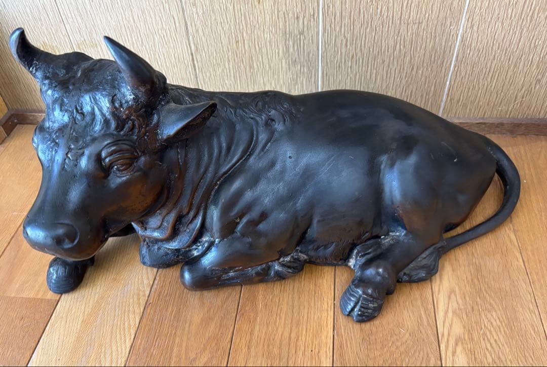 古い鉄製の牛 置物　骨董　ビンテージ　約50cm 大型　丑年　商売繁盛　縁起物