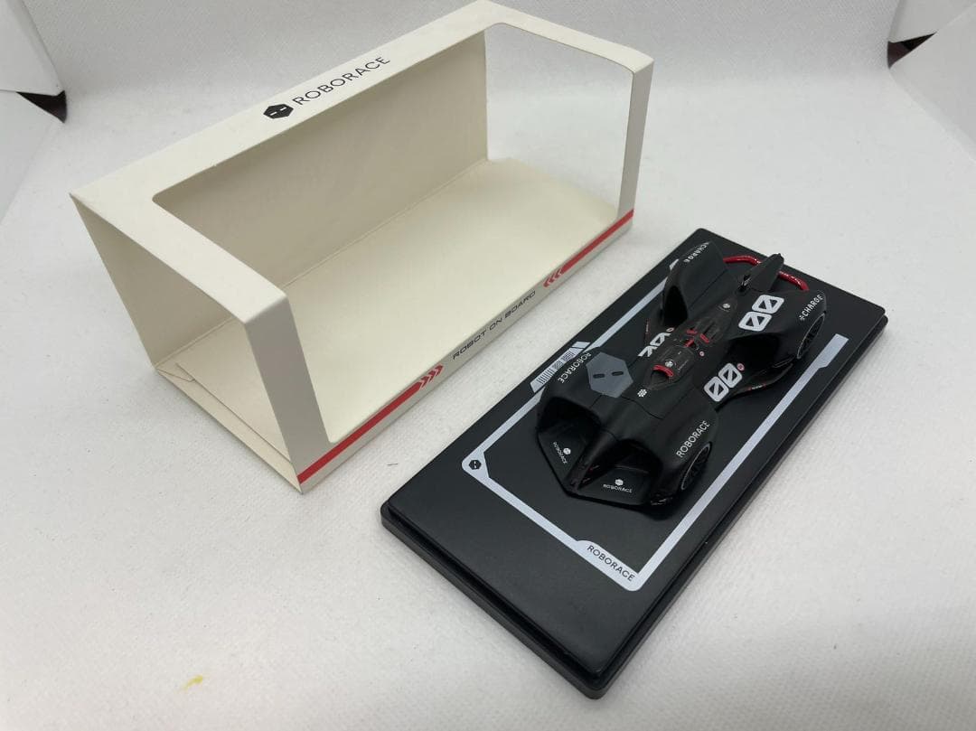 ミニカー 405-136 ROBORACE 1/43 ROBOT ON BOARD #00