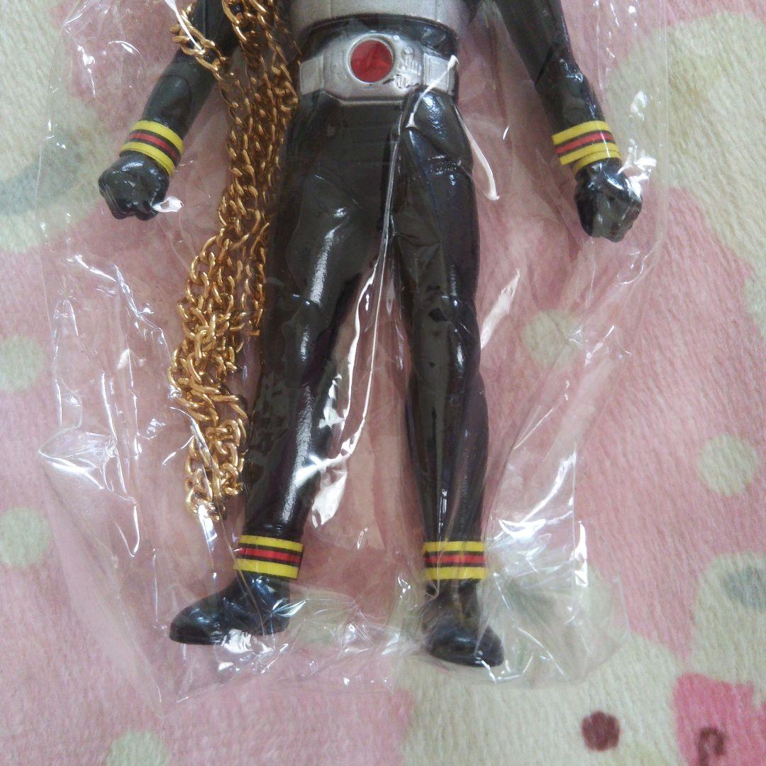 美品仮面ライダーblackブラックソフビ人形ネックレスペンダントサブカル系雑貨