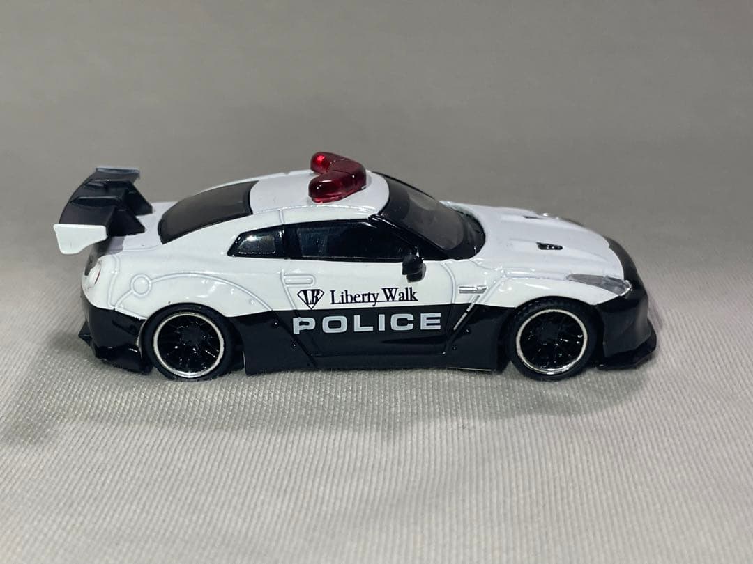 LB★WORKS Nissan GT-R R35 警察仕様 ミニカー