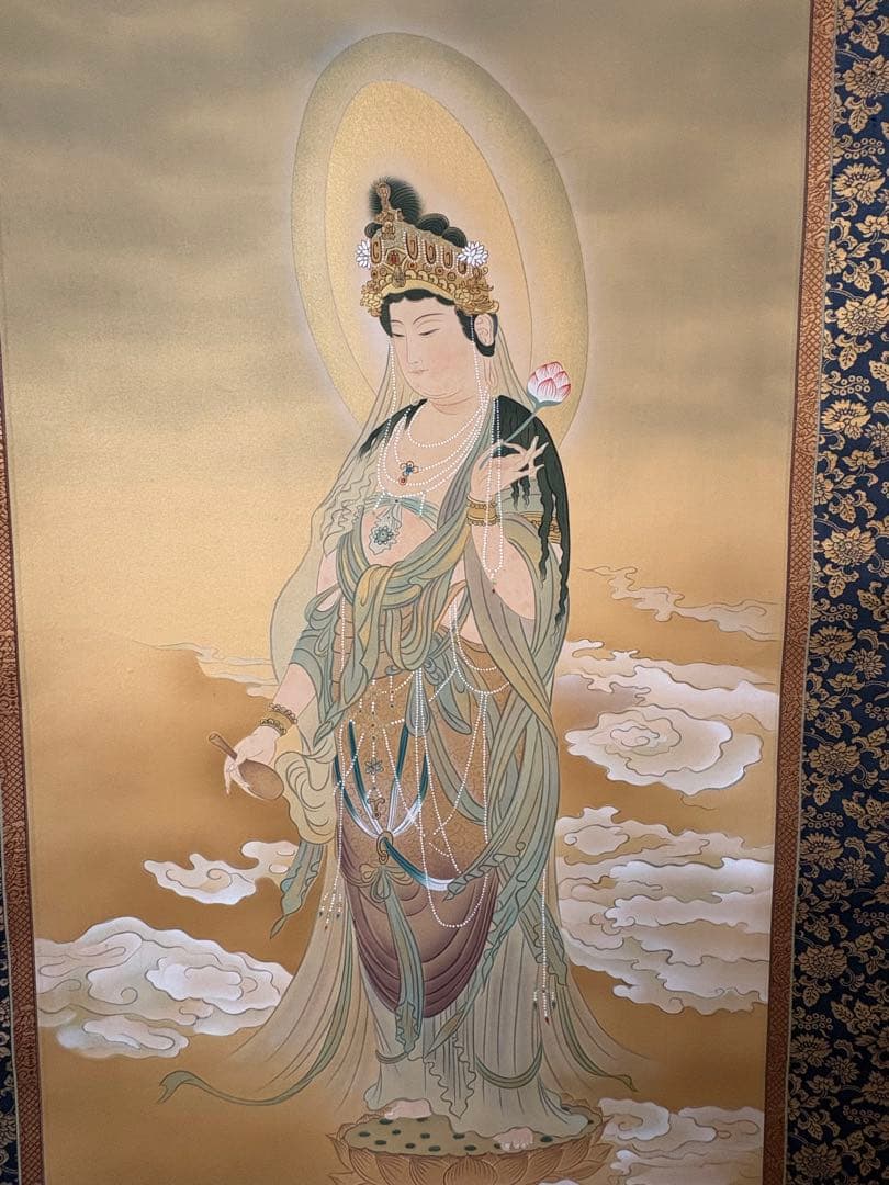 「観音像」　翠峰　掛け軸 掛軸 二重箱　雲上観音　桐共箱二重箱付
