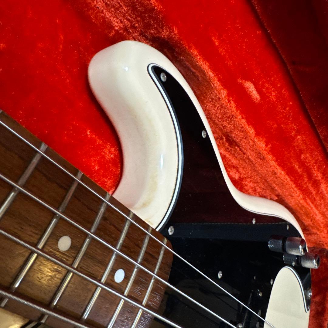 ベース Fender Japan PB70