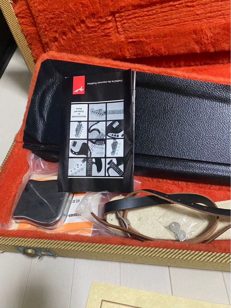 ジ*ト様 Fender USAフェンダーAmerican Vintage52中古