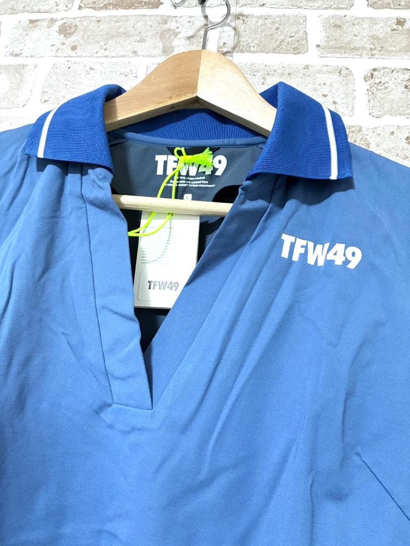 【フォロー割】限定1着 新品 TFW49 スキッパーポロシャツシャツ Lサイズ