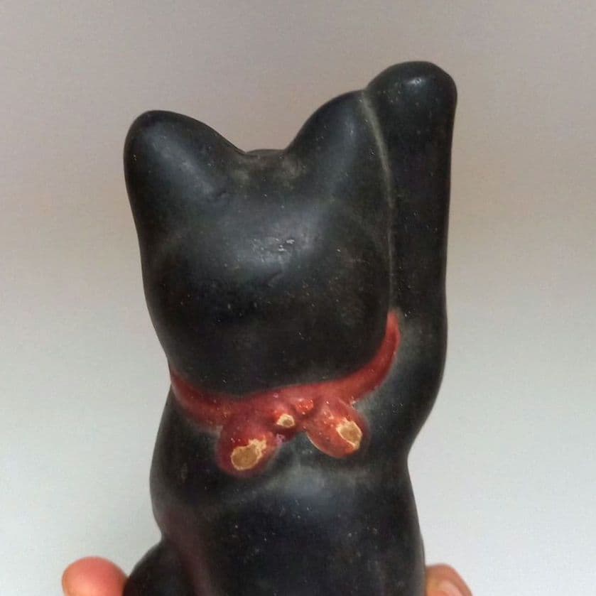 【訳あり品】招き猫　猫の置物　高さ16㎝