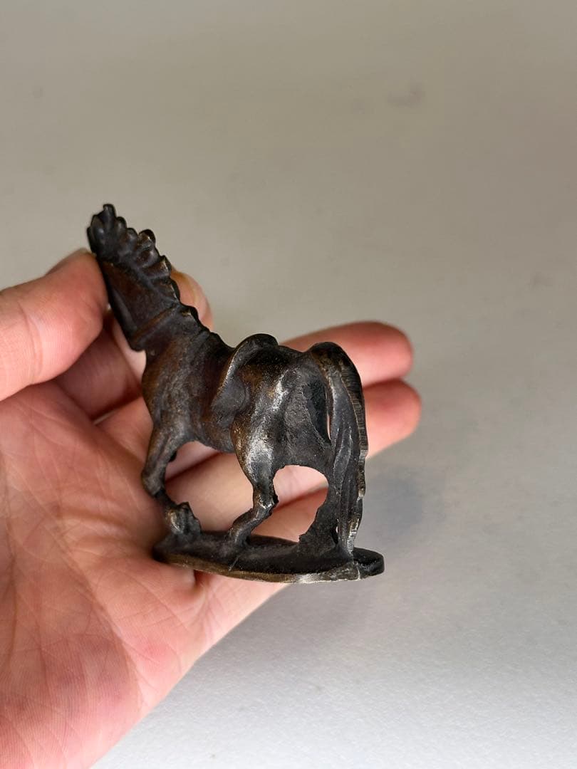 銅製 馬置物 駿馬像 古銅風 オブジェ 時代物 飾り物