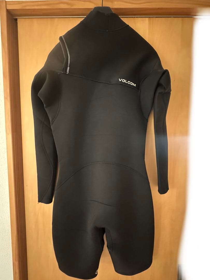 ボルコム チェストジップ ウェットスーツ サーフィン ジャージ 春夏秋用