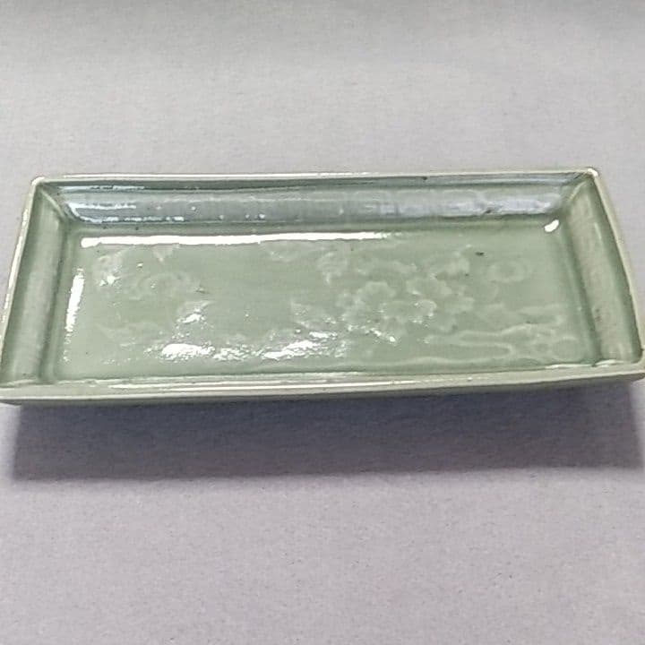 初期伊万里　初期伊万里皿　初期伊万里青磁牡丹文長皿　古伊万里　古伊万里皿