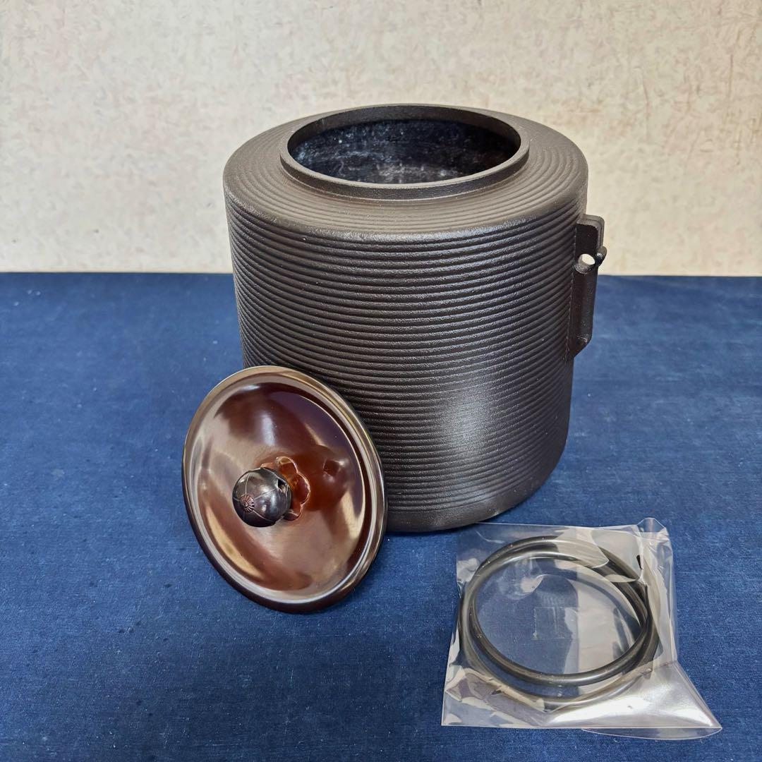 未使用 風炉 電熱器 茶釜 野々田製面取風炉 志きの糸目筒釜 敷板 茶道具