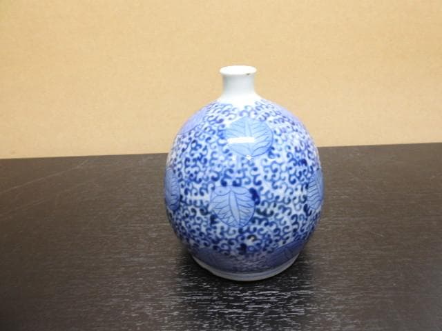 染付　壺　MA5