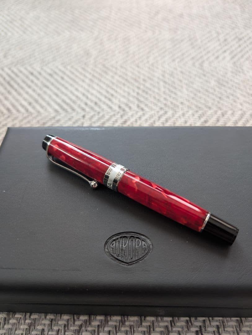 【美品】アウロラ AURORA OPTIMA 14K F字 BOX、ペン入れ付き