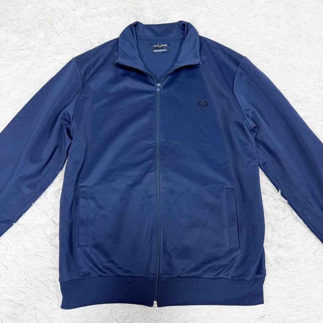 【美品】FREDPERRY フレッドペリー　トランクジャケット ストレッチ　刺繍