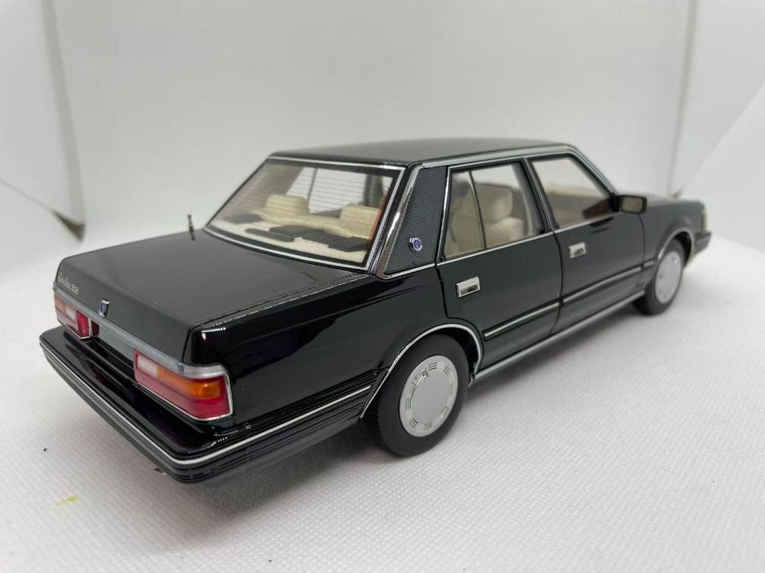 101-110 XiaoGuang 1/18 トヨタ クラウン MS122