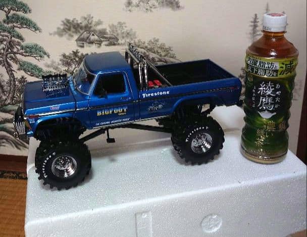 グリーンライト　1/18　モンスタートラック　フォードF250