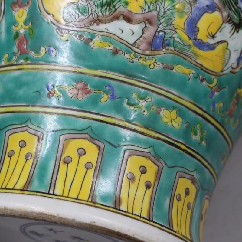 緑地パステル人物松鶴将軍缶 景徳鎮 陶磁器 装飾品 現代工芸品 美術品 置物