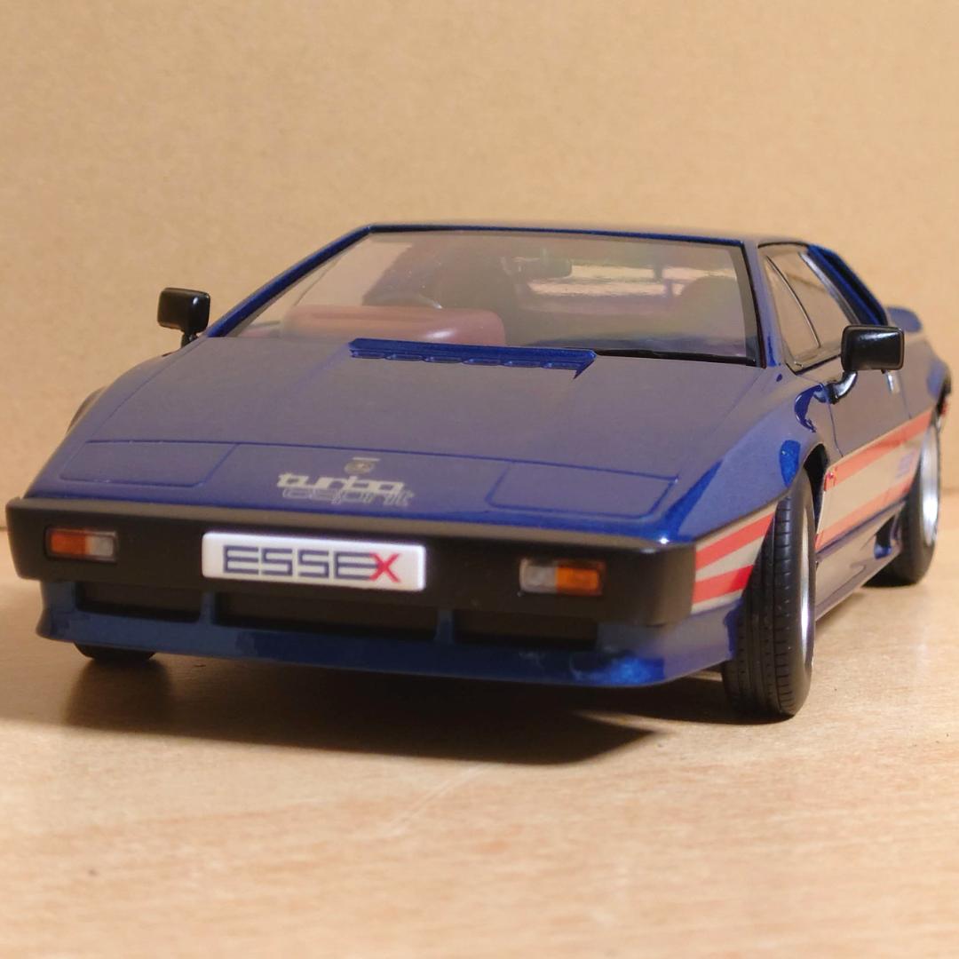 1/18 ロータスエスプリターボ ブルー 1981 Lotus Esprit