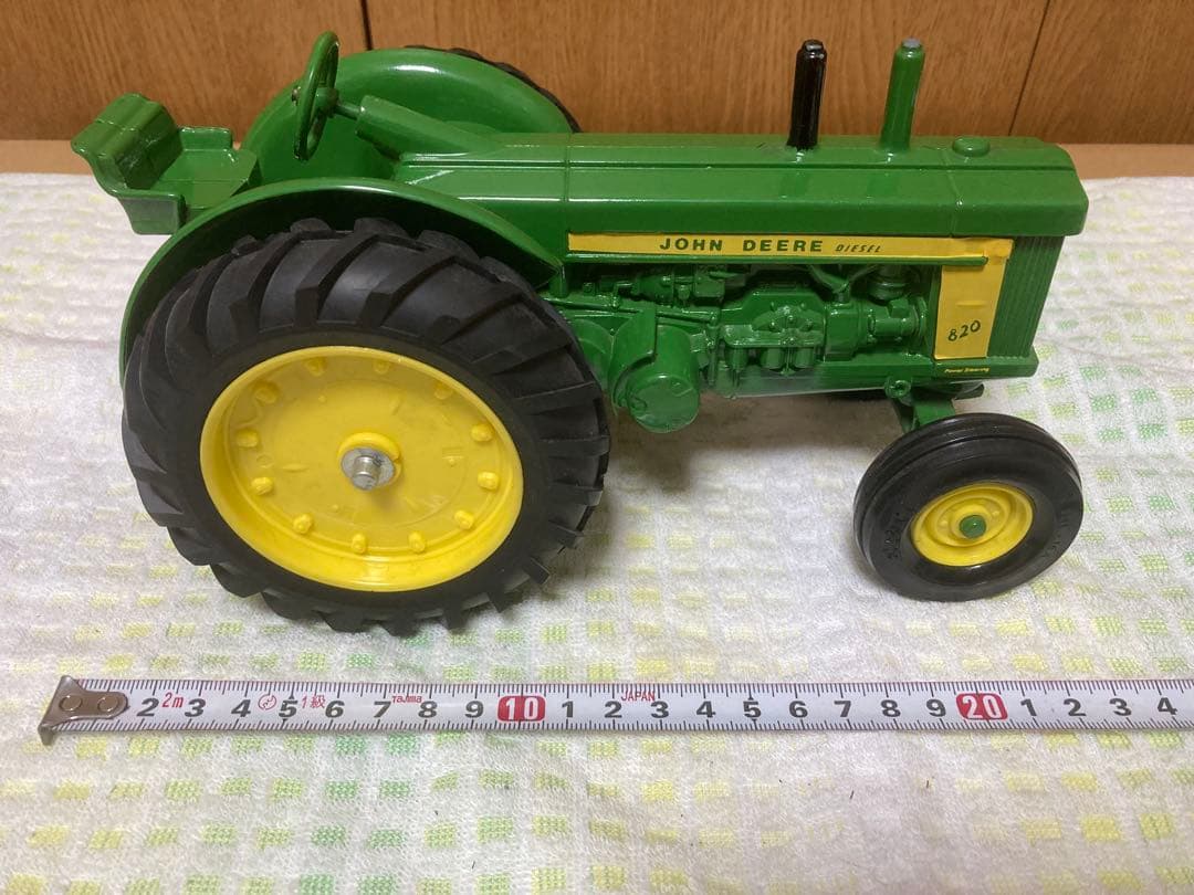 ERTL ジョンディア　トラクター　1/16 スケール