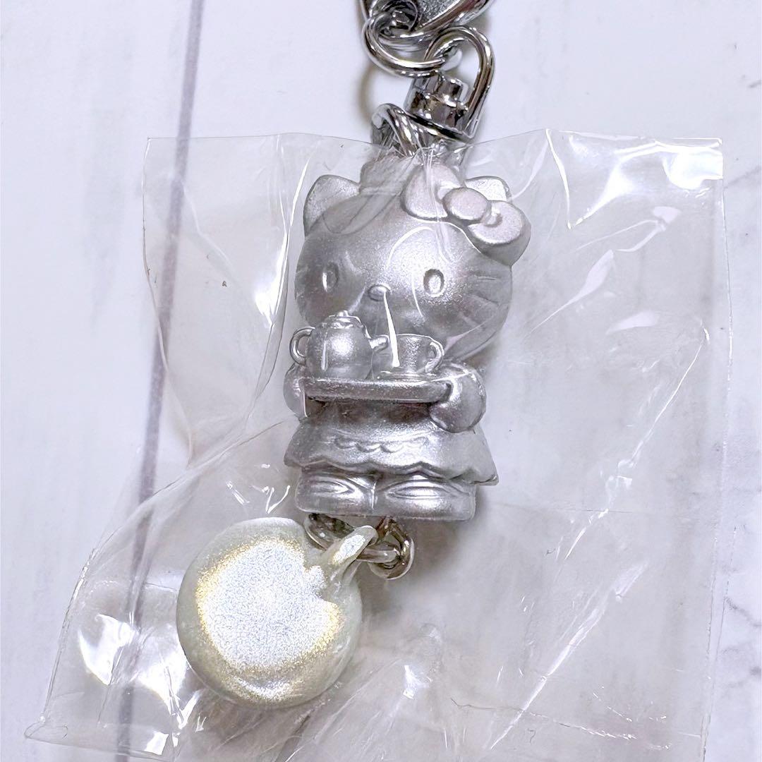 HELLO KITTY silver version キーホルダー⭐︎